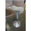 Image 2 : GREY METAL GAS LIFT BAR STOOL