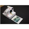 Image 2 : Polaroid Originals 9015 OneStep + White Tested and Working Retail $415