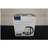 Image 1 : INSIGNIA 1.7 LITRE GLASS ELECTRIC KETTLE IN BOX