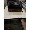 Image 6 : VINTAGE REALISTIC RECEIVER AND RECORD PLAYER