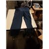 Image 4 : BOX OF LULULEMON CLOTHING MENS 34,38, 40 ARCTERYX PANTS SIZE 36