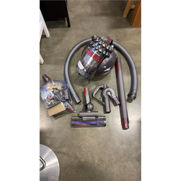 DYSON CINETIC BIGBALL ANIMAL VACUUM W/ EXTRA ACCESSORIES TESTED AND WORKING RETAIL $799