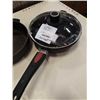 Image 3 : 2 GERMAN WOLL DETATCHABLE HANDLE FRYING PANS
