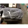 Image 1 : 63 X 86 INCH FAUX FUR