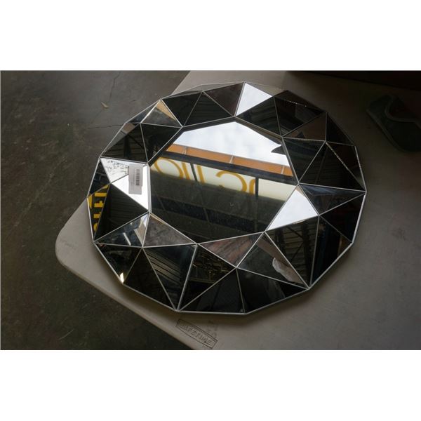 DECORATIVE ROUND WALL MIRROR