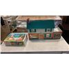 Image 1 : BARBIE POOL PARTY AND TIN DOLL HOUSE