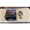 Image 1 : HOTWHEELS CASE WITH VINTAGE TOY CARS AND HOTWHEELS HAT