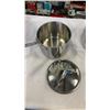 Image 11 : SET OF ALL-CLAD STAINLESS POTS AND PANS, AND KIRKLAND SIGNATURE MIXING BOWL SET