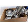 Image 3 : SET OF ALL-CLAD STAINLESS POTS AND PANS, AND KIRKLAND SIGNATURE MIXING BOWL SET