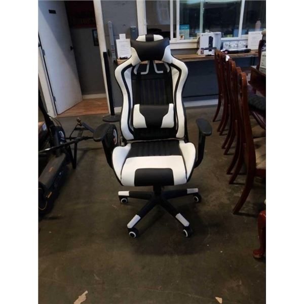 BRASSEX BLACK AND WHITE ERGONOMIC GAMING CHAIR