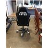 Image 4 : BRASSEX BLACK AND WHITE ERGONOMIC GAMING CHAIR