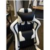 Image 9 : BRASSEX BLACK AND WHITE ERGONOMIC GAMING CHAIR