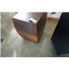 Image 2 : HEAVY WOOD PEDESTAL 18 INCHES TALL