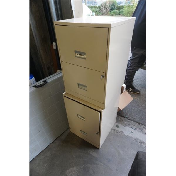 TWO METAL 2 DRAWER FILING CABINETS WITH KEYS