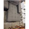 Image 3 : 2 PIECE SECTIONAL SOFA WITH OTTOMAN