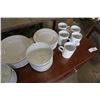 Image 4 : WILLIAMS SONOMA BRASSERIE WHITE DISH SET - 55 PIECES
