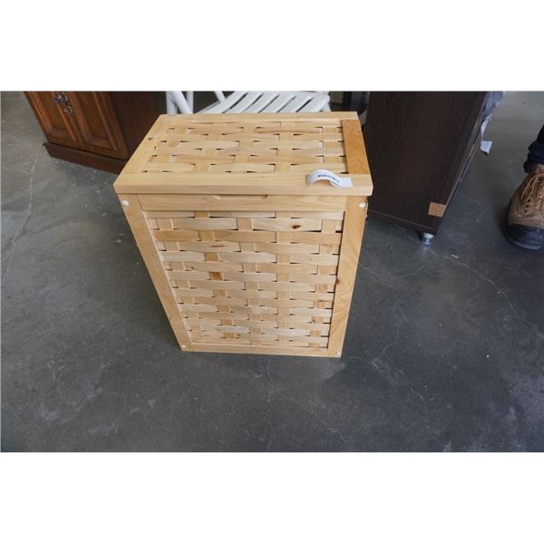 MAPLE WOVEN LATTICE HAMPER