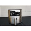Image 1 : INSIGNIA 4.8 LITER AIR FRYER TESTED AND WORKING