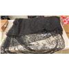 Image 3 : VINTAGE BLACK LACE MANTILLA C.1920 SILK LADIES DRESS SIZE MEDIUM