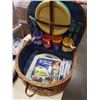 Image 2 : 5FT X 6FT FLEECE WOLF BLANKET AND 42" X 48" QUILT WITH PICNIC BASKET SET IN WICKER CASE
