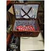 Image 2 : PICNIC BASKET SET AND WICKER BASKETS