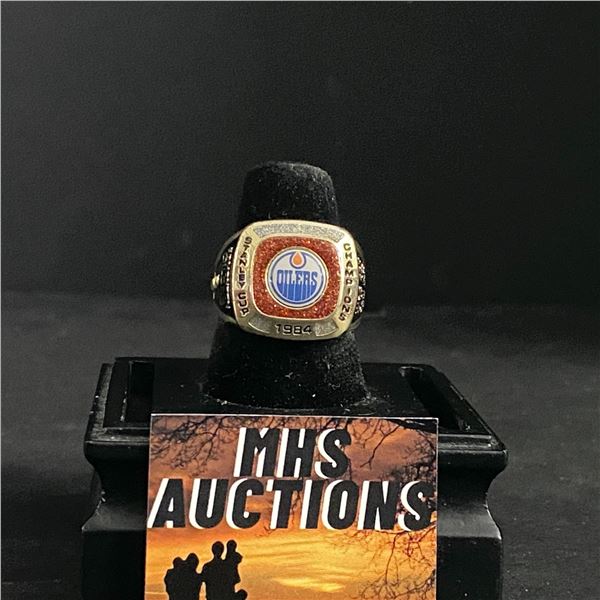 EDMONTON OILERS N.H.L 1984 CHAMPIONSHIP REPLICA RING (ref875)