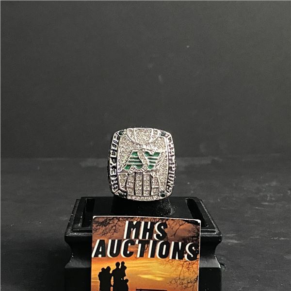 SASKATCHEWAN ROUGHRIDERS C.F.L 2013 "DURANT" CHAMPIONSHIP REPLICA RING (ref314)