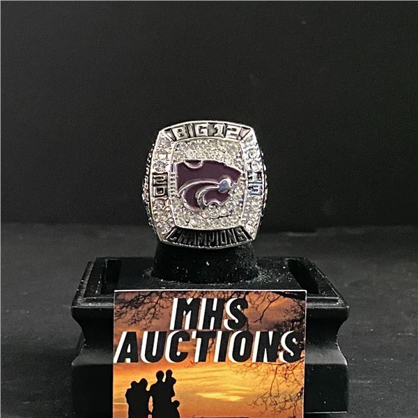 KANSAS CITY UNIVERSITY WILDCATS CHAMPIONS 2013 "WEBER" NATIONAL CHAMPIONSHIP REPLICA RING (ref1068)