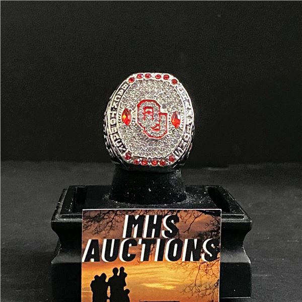 OKLAHAMO SOONERS CHAMPIONS 2016 "STOOPS" NATIONAL CHAMPIONSHIP REPLICA RING (ref1070)