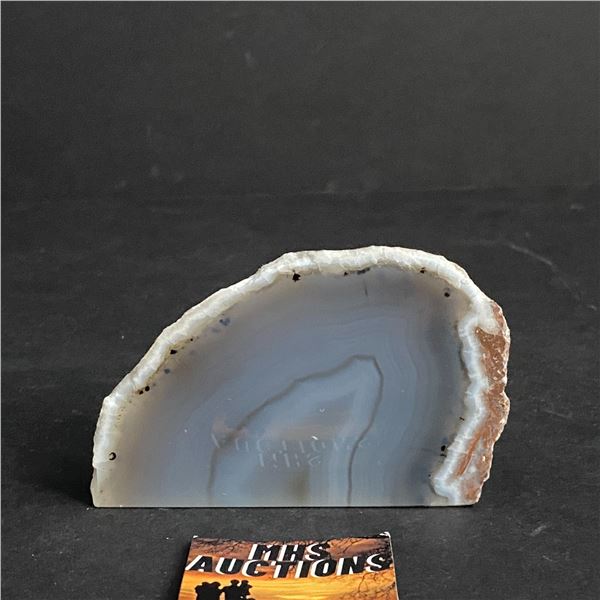 AGATE POLISHED ONE SIDE CRYSTAL ROCK