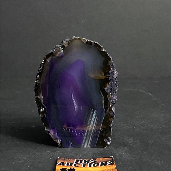 AGATE POLISHED ONE SIDE CRYSTAL ROCK