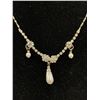 Image 3 : Very Pretty Faux Pearl and Rhinestone Necklace