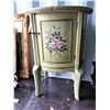 Image 1 : Painted Cabinet Cat C