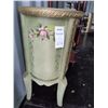 Image 3 : Painted Cabinet Cat C