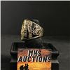 Image 3 : DALLAS STARS N.H.L 1999 "NIEUWENDYK" CHAMPIONSHIP REPLICA RING (ref855)