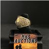 Image 3 : LOS ANGELES LAKERS 1972 "CHAMBERLAIN" CHAMPIONSHIP REPLICA RING (ref431)