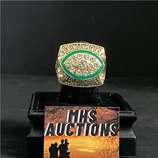 GREEN BAY PACKERS N.F.L 1997  FAVRE  CHAMPIONSHIP REPLICA RING (ref687)