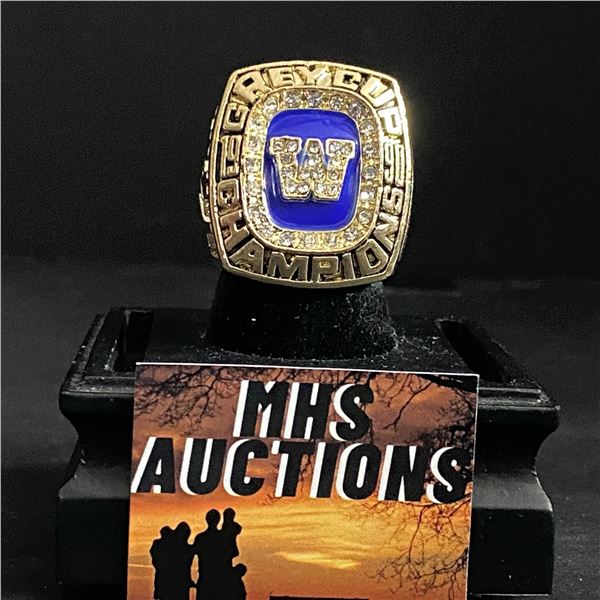 WINNIPEG BLUE BOMBERS C.F.L 1990 "HULL" CHAMPIONSHIP REPLICA RING (ref897)