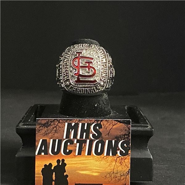 ST LOUIS CARDINALS M.L.B 2013 "CARDINALS" CHAMPIONSHIP REPLICA RING (ref548)