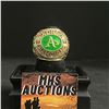 Image 1 : OAKLAND ATHLETICS M.L.B 1974 CHAMPIONSHIP REPLICA RING (ref585)