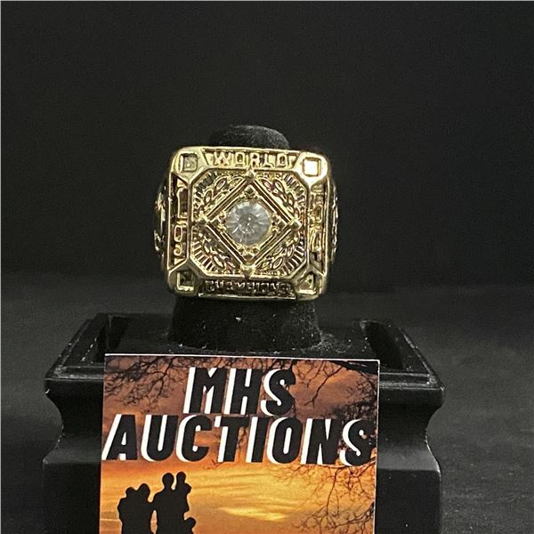 SAN FRANCISCO GIANTS M.L.B 1954 CHAMPIONSHIP REPLICA RING (ref592)