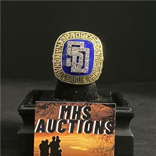 SAN DIEGO PADRES M.L.B 1998  GWYNN  CHAMPIONSHIP REPLICA RING (ref638)