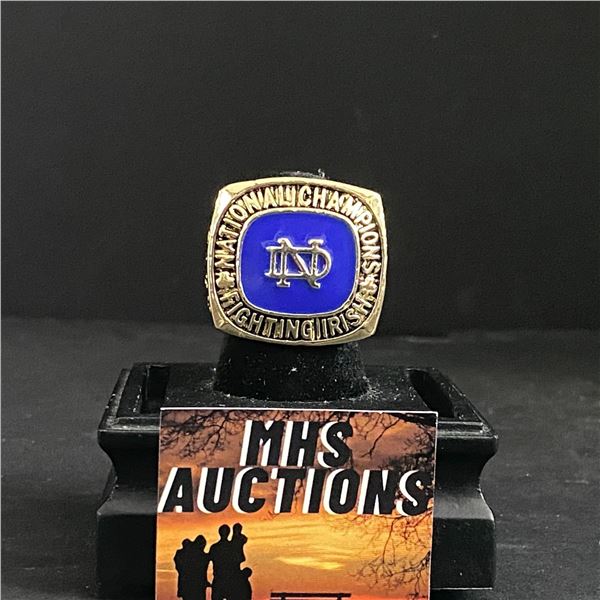 NOTRE DAME FIGHTING IRISH NATIONAL CHAMPIONS 1946 "LEAHY" CHAMPIONSHIP REPLICA RING (ref1021)