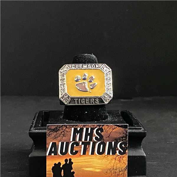 CLEMSON TIGERS CHAMPIONS 2016 "MDB" NATIONAL CHAMPIONSHIP REPLICA RING (ref1026)