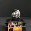 Image 2 : FLORIDA GATORS CHAMPIONS 2008 "TEBOW" NATIONAL CHAMPIONSHIP REPLICA RING (ref1042)