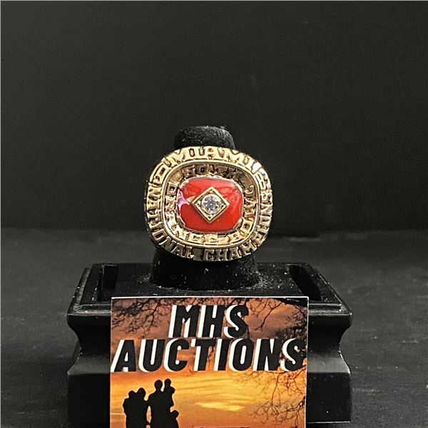 MIAMI HURRICANES CHAMPIONS 1983 "HIRSCH" NATIONAL CHAMPIONSHIP REPLICA RING (ref1055)