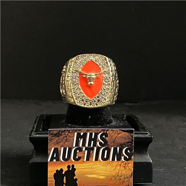 TEXAS LONGHORNS CHAMPIONS 2005  BROWN  NATIONAL CHAMPIONSHIP REPLICA RING (ref1061)