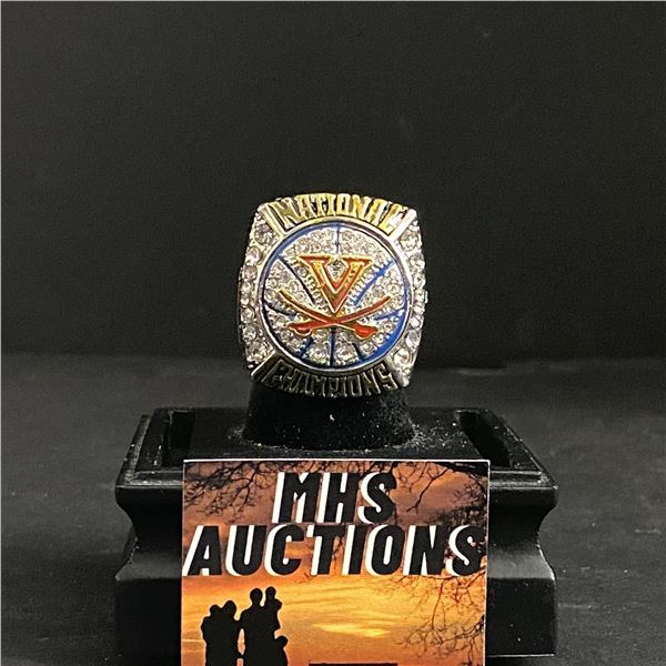 VIRGINIA CAVALIERS CHAMPIONS 2019 "GUY" CHAMPIONSHIP REPLICA RING (ref1097)