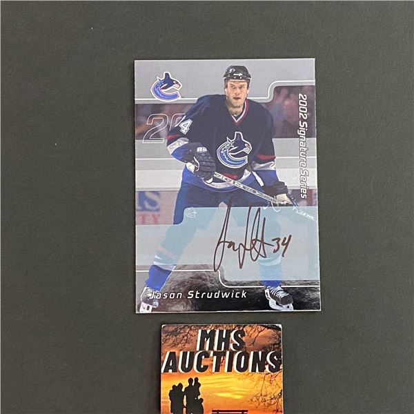 2002 IN THE GAME JASON STRUDWICK AUTOGRAPH HOCKEY CARD (ref2483)