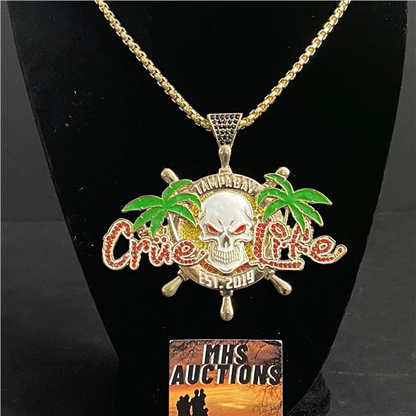 TAMPA BAY BUCCANEERS CRUE LIFE LARGE N.F.L CHAMPIONSHIP NECKLACE (ref319)